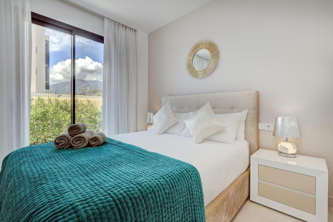 Apartment 092 - Modern, Spacious El Higueron With Private Garden & Bbq