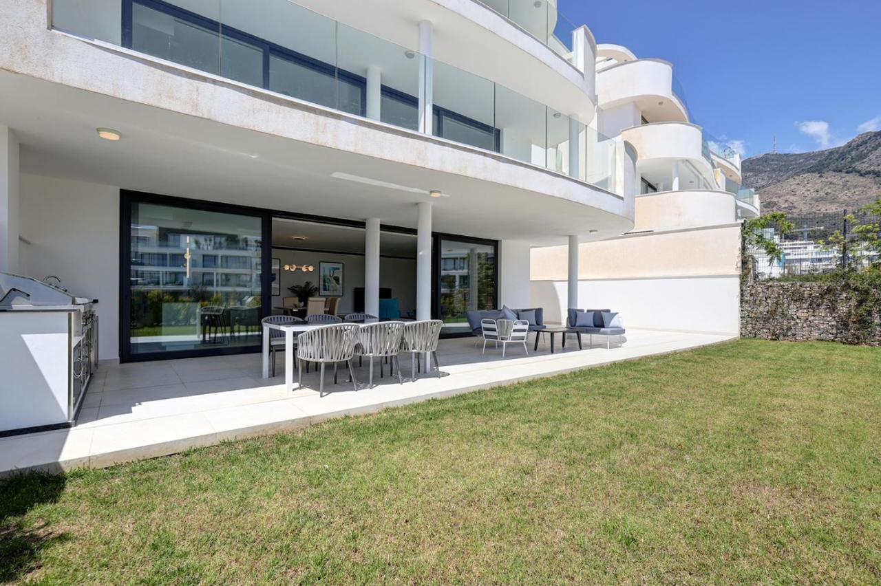 Apartment 092 - Modern, Spacious El Higueron With Private Garden & Bbq
