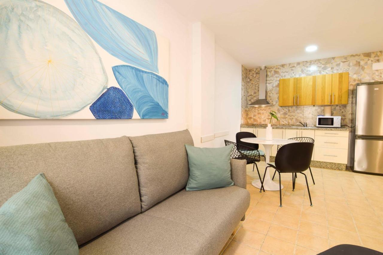 Letmalaga Economy Young Clemens Apartment Málaga