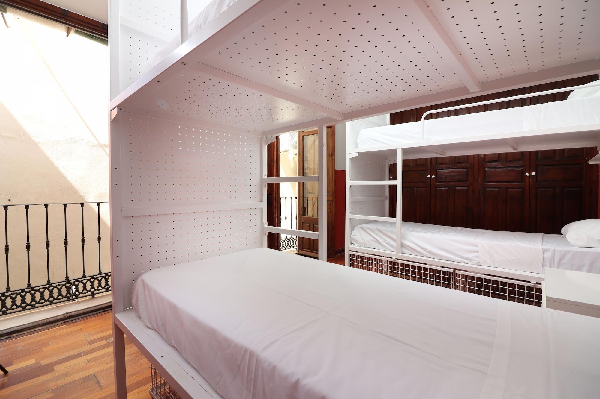 Feel Center Hostel