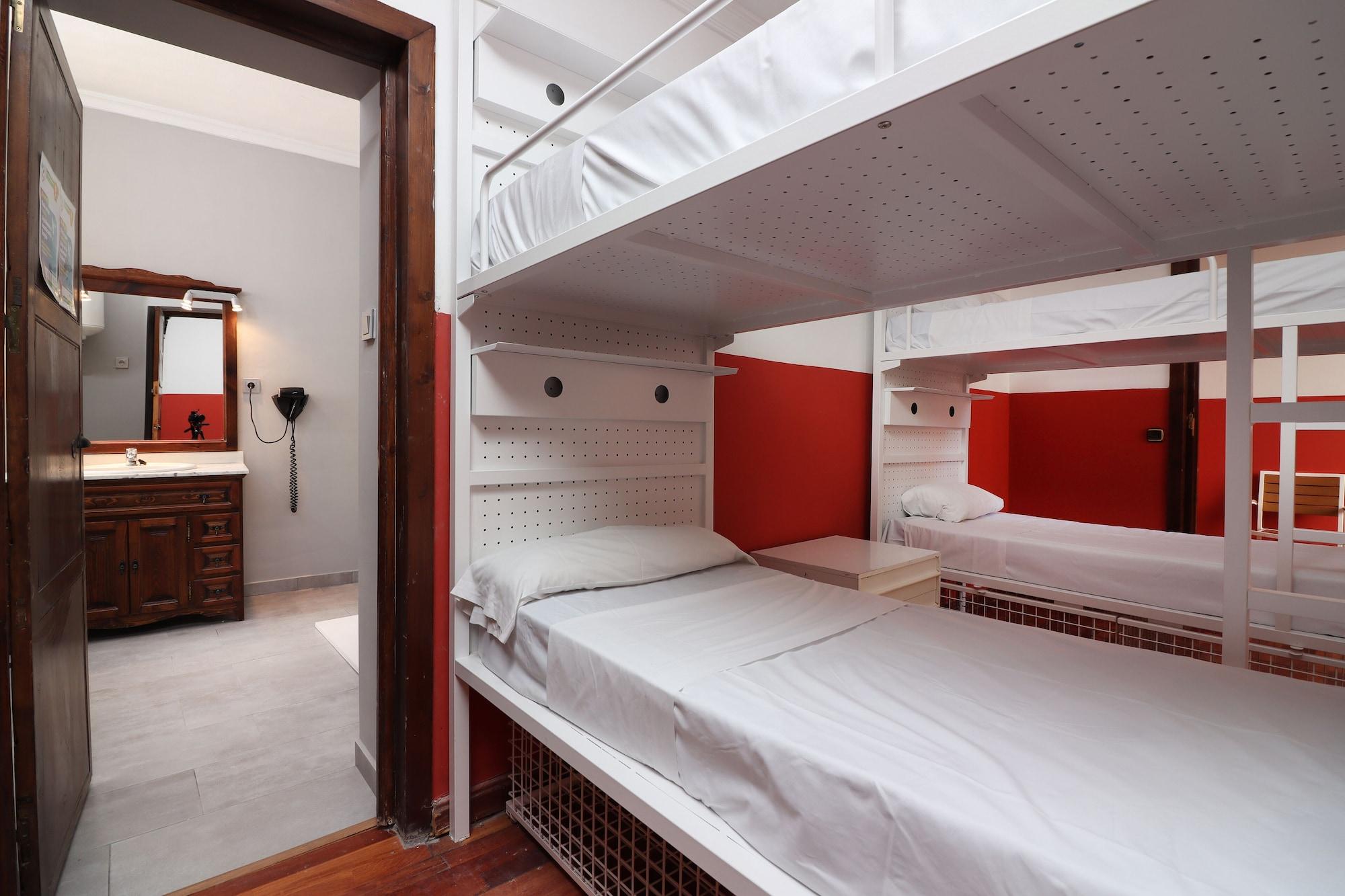 Feel Center Hostel