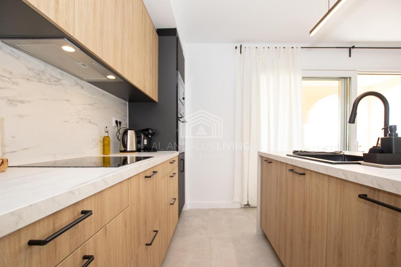 Panoramic Sea Views And Direct Access To The Beach From The Community In Torrenueva Apartment *