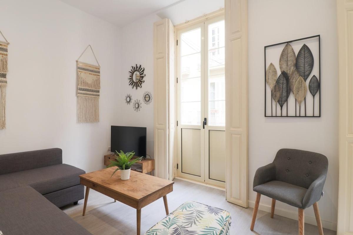 C93 - Trendy Two Bedrooms In Ollerias *