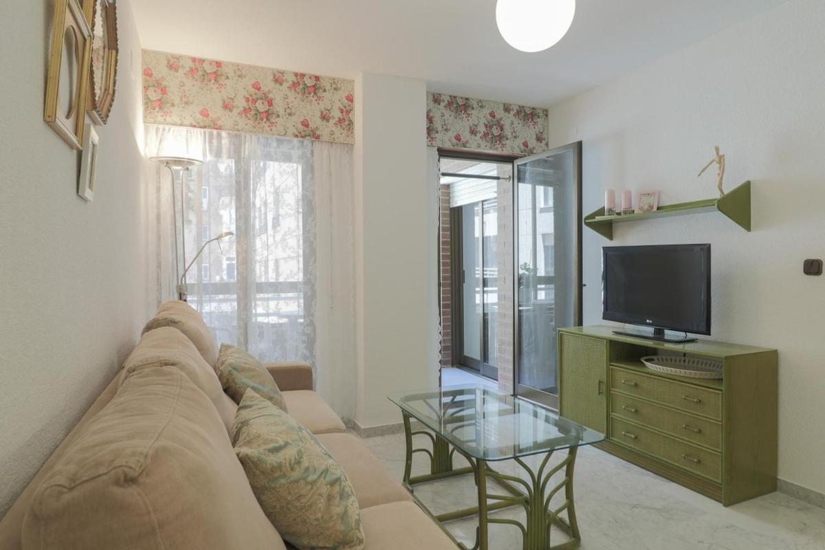 Apartment C69 - Big Retro Malagueta Beach And Downtown