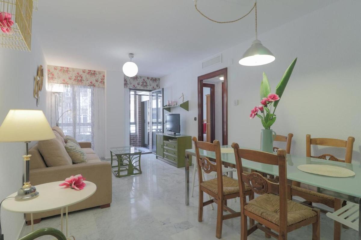C69 - Big Retro Malagueta Beach And Downtown Apartment *