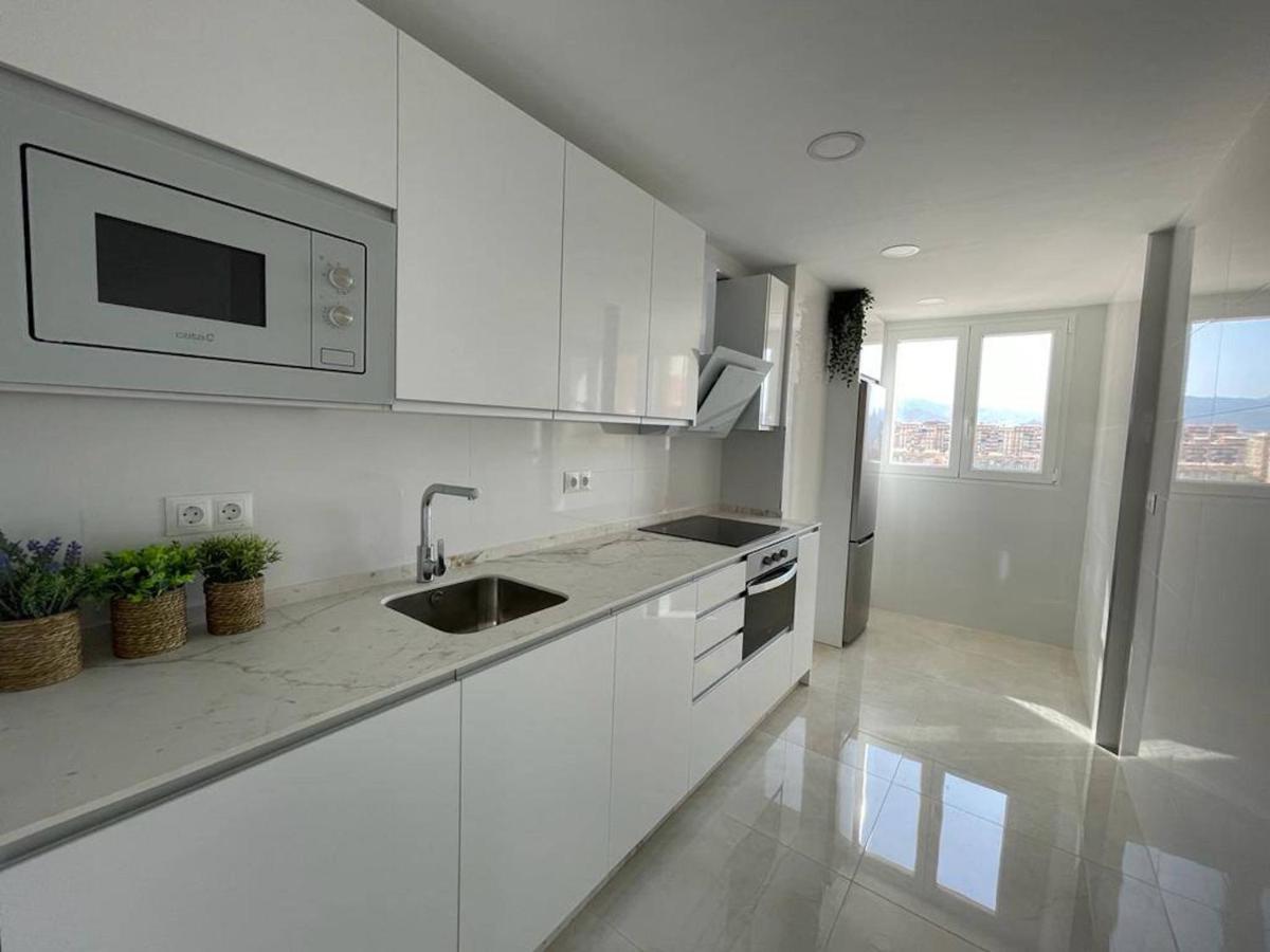 Holidays2malaga Princesa 3 Dormitorios, Vistas Al Mar Y Montaña, Terraza Y A 200m A La Playa Apartamento *
