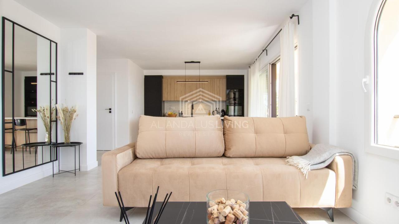 Apartment Panoramic Sea Views And Direct Access To The Beach From The Community In Torrenueva *