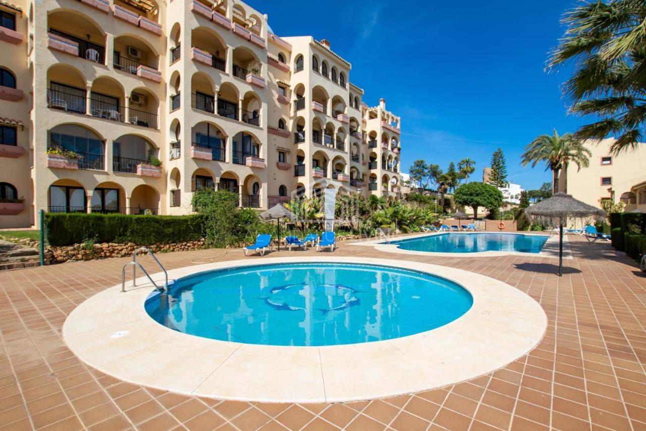 Panoramic Sea Views And Direct Access To The Beach From The Community In Torrenueva * Malaga