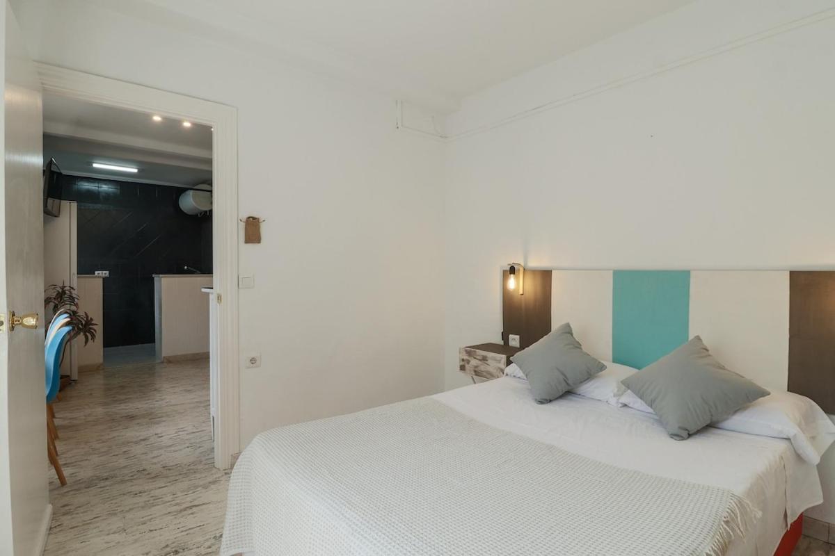 C34 - One Bedroom Next To Alcazaba Apartment *