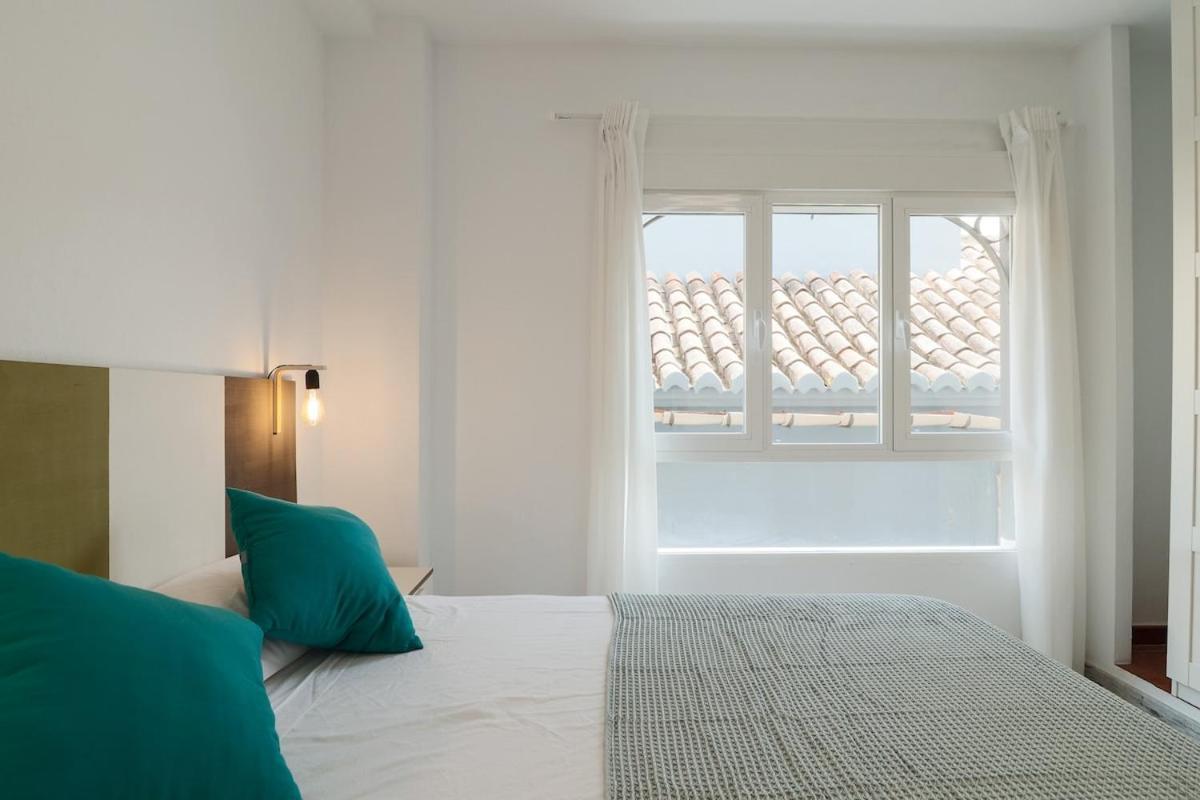 Apartment C91 - Two Bedroom Next To Alcazaba *