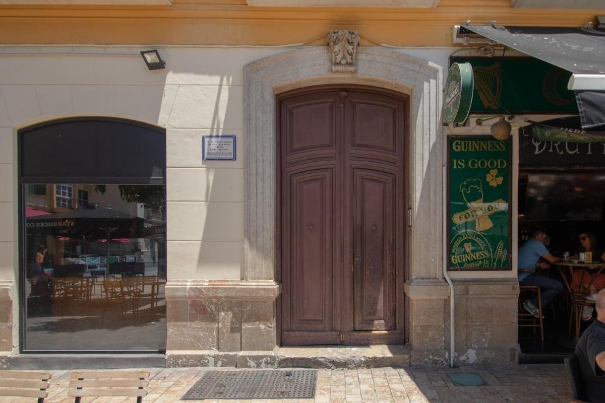 C11 - Cosy 7 Bedrooms In Plaza Merced Apartment