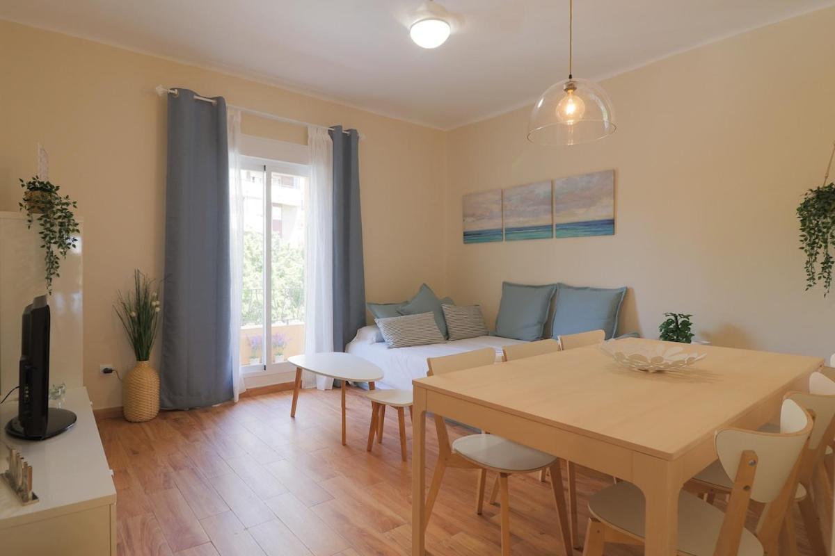 Apartment C102 - Huge And Stylish 5 Bedroom By The Center