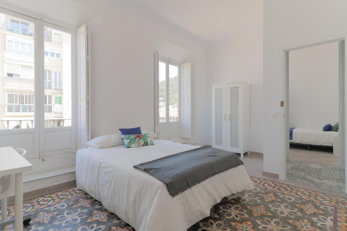 Apartment C11 - Cosy 7 Bedrooms In Plaza Merced Malaga