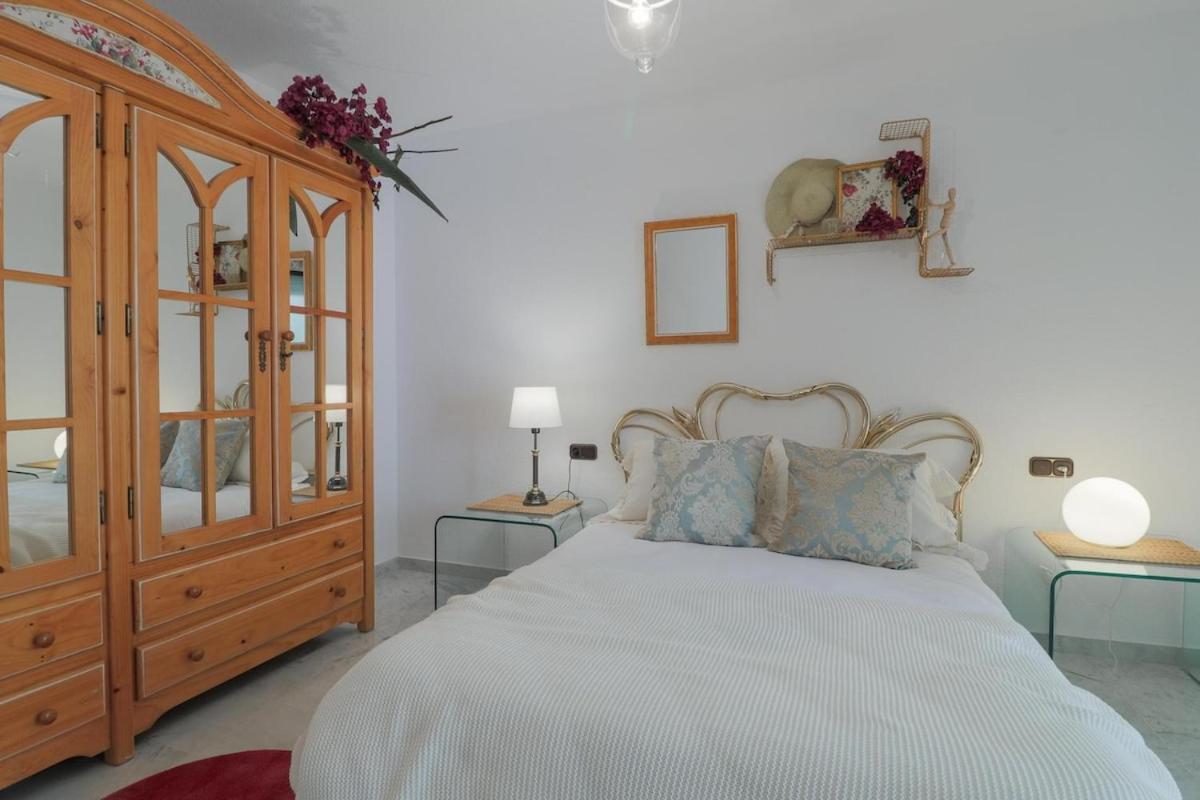 C69 - Big Retro Malagueta Beach And Downtown Apartment *