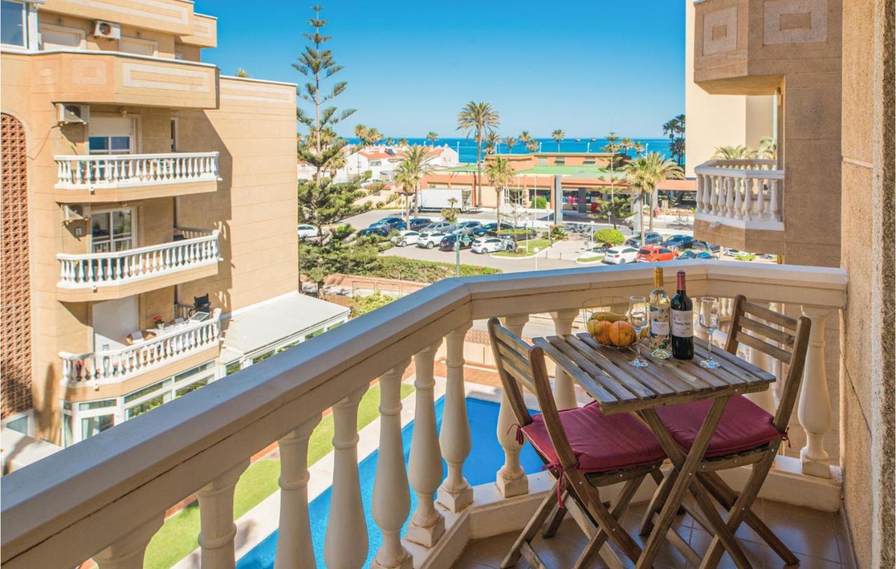 Stunning In With Outdoor Swimming Pool, 3 Bedrooms And Wifi * Málaga