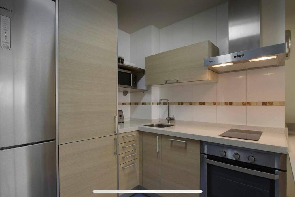Apartment Pacifico P4 - Bonito Apartamento Con Piscina & Parking, Playa A 100 Metros Málaga