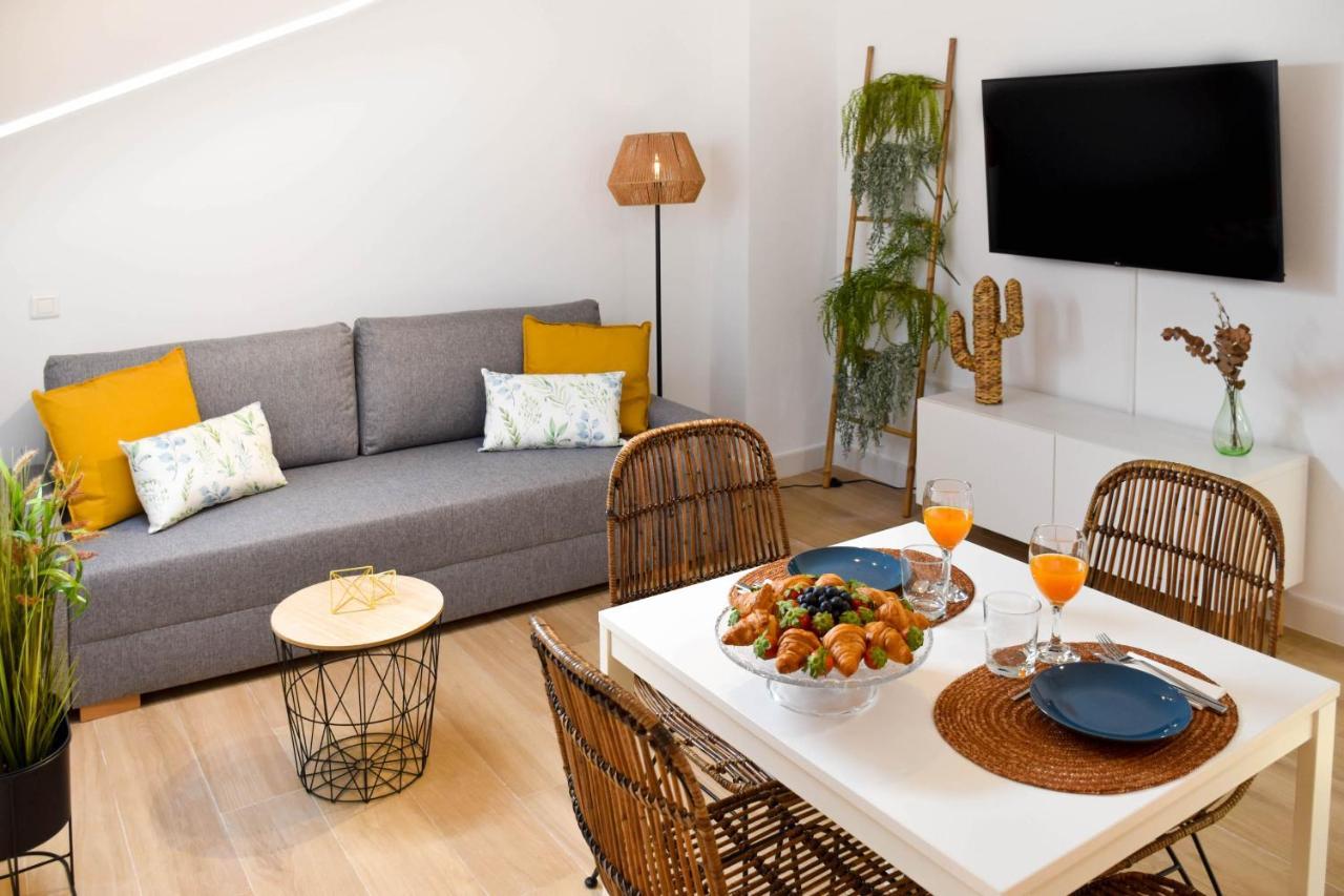 Holidays2malaga Trinidad Renovated 1 Bedroom Penthouse Close To Center