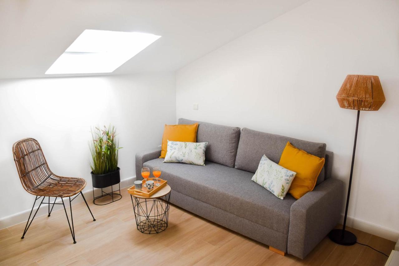 Holidays2malaga Trinidad Renovated 1 Bedroom Penthouse Close To Center * Malaga