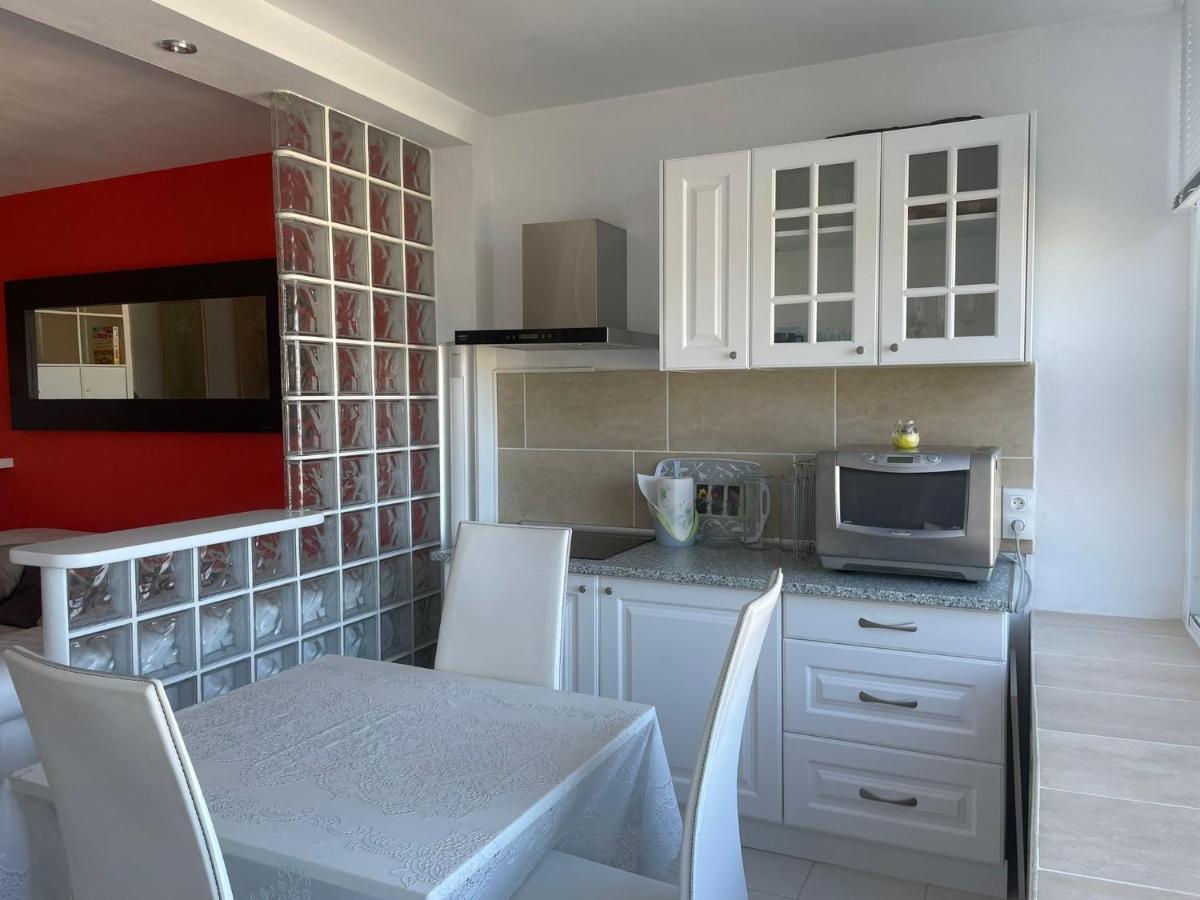 Precioso Estudio En Zona Residencial Miraflores Málaga
