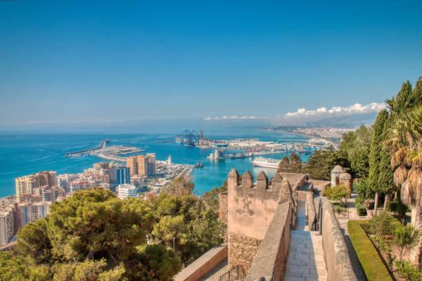 Casa Pedro De Mora * Malaga
