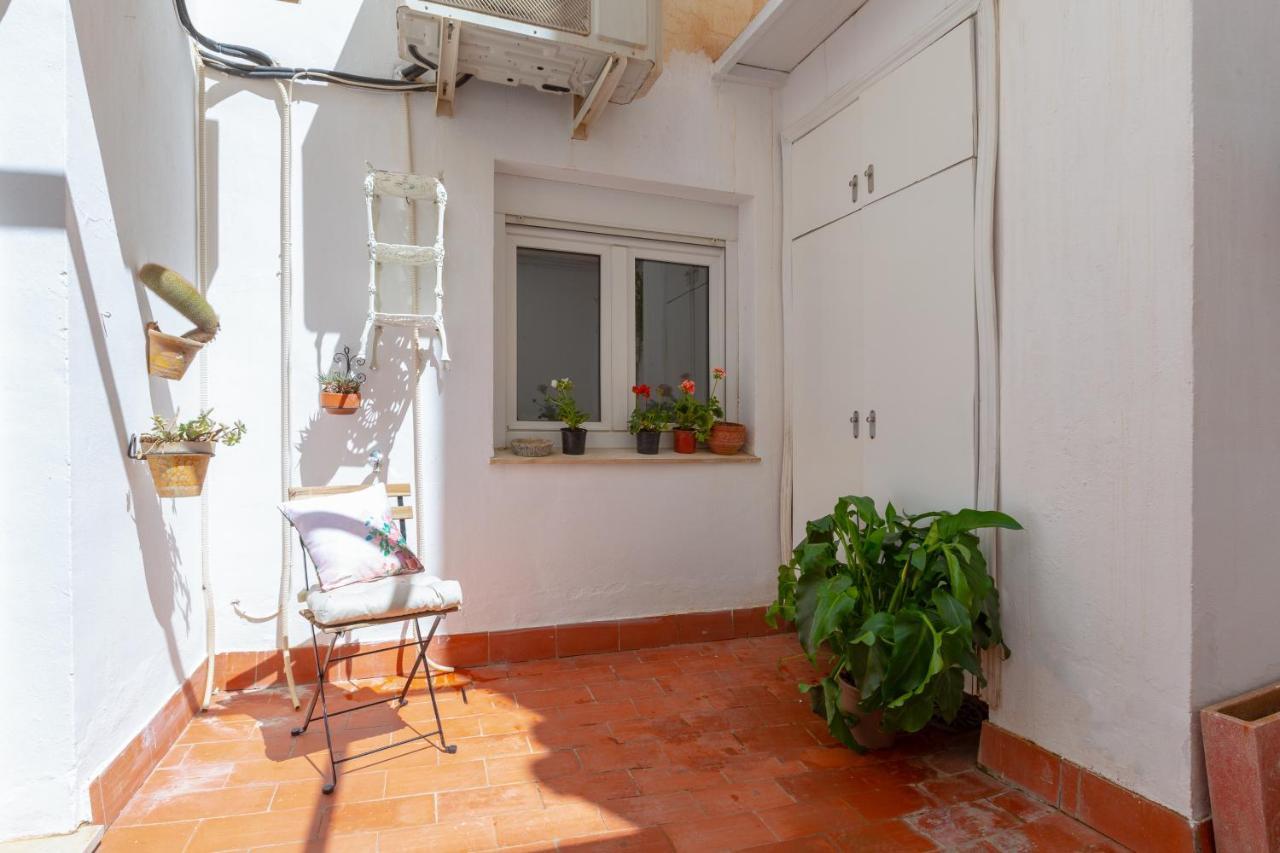 Apartment With Two Bedrooms And A Patio *