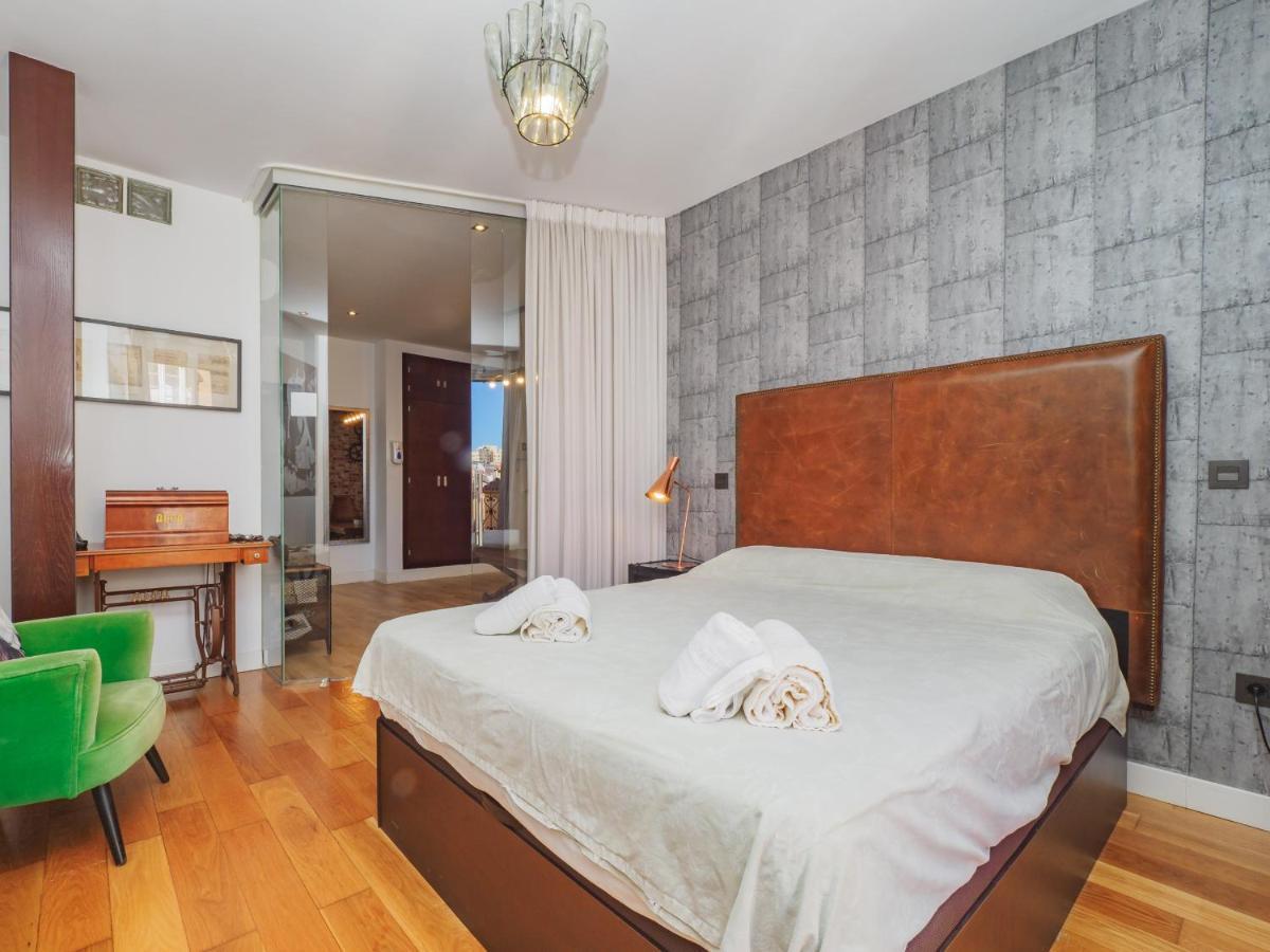 Apartamento Cubo's 33 Carreteria 3b