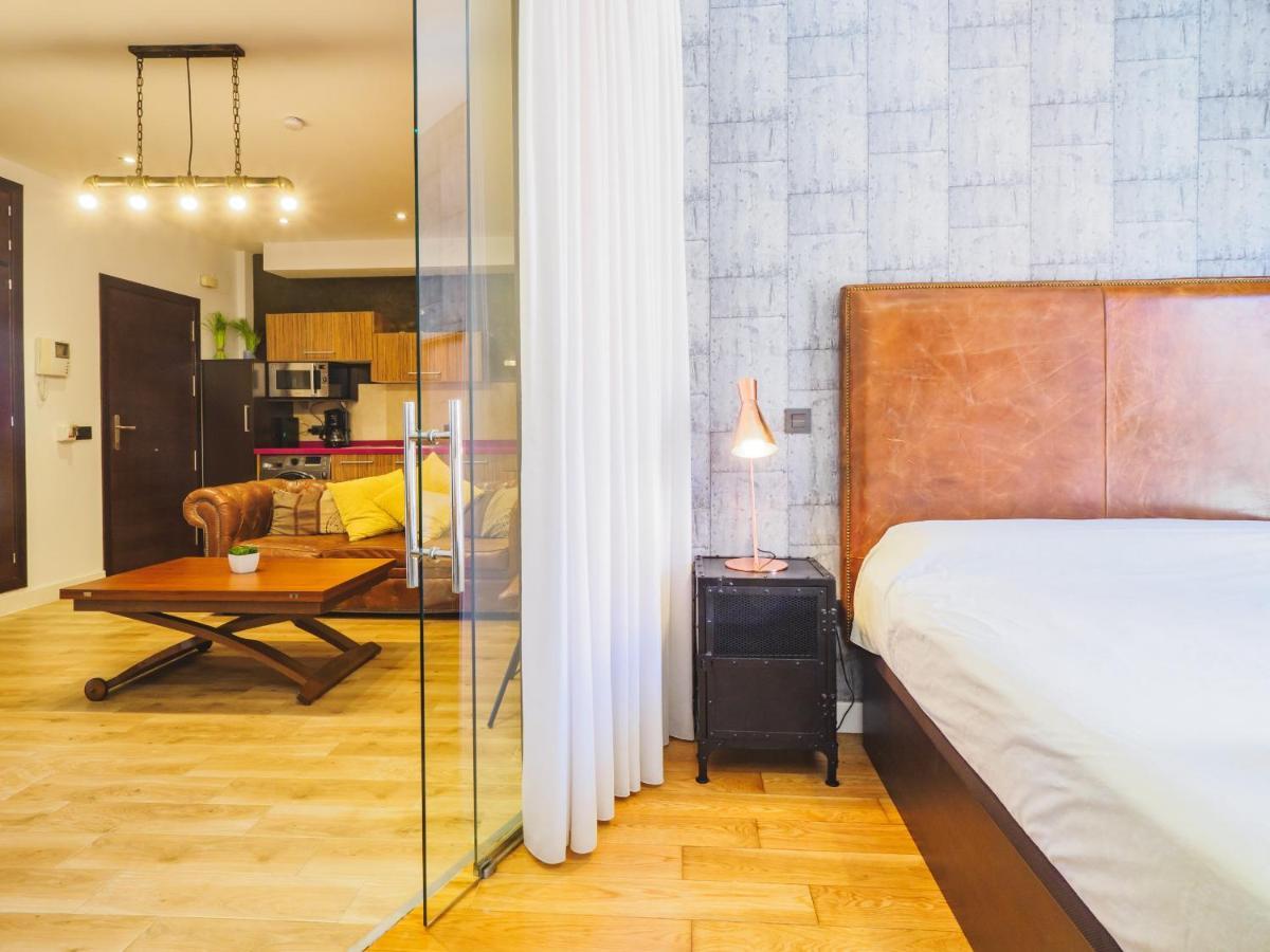 Apartamento Cubo's 33 Carreteria 3b