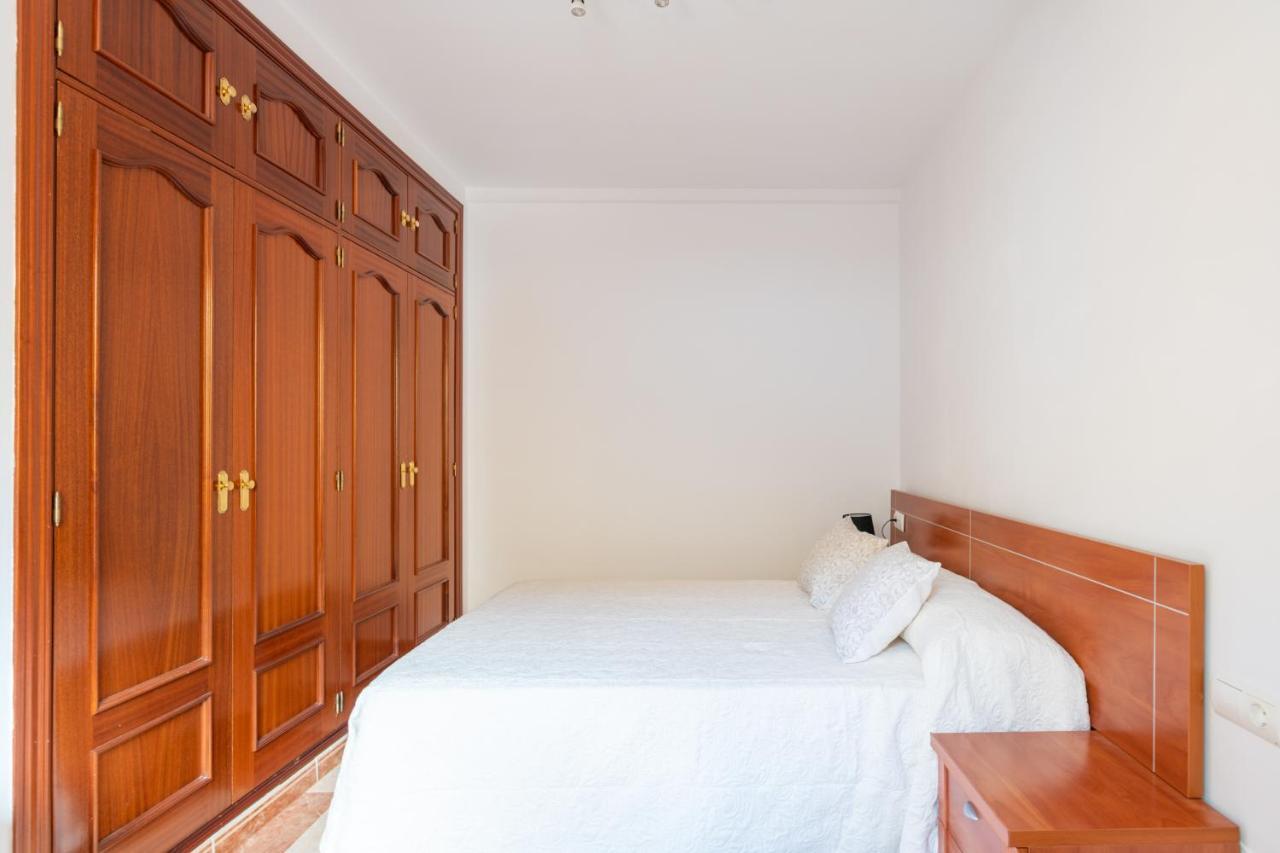 Renthas Pedregalejo Apartment Malaga