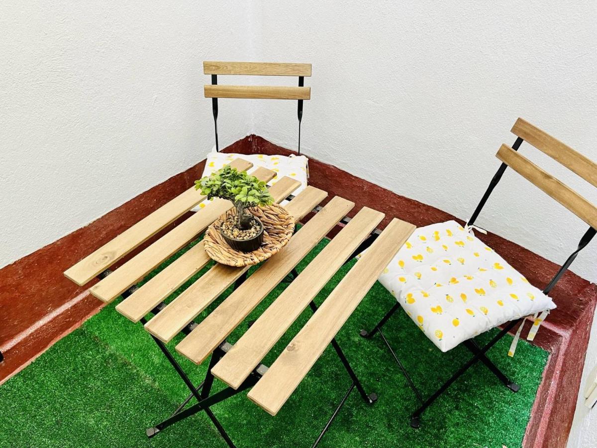 Apartamento Marinac3 Precioso Con Patio En El Centro Histórico De Málaga