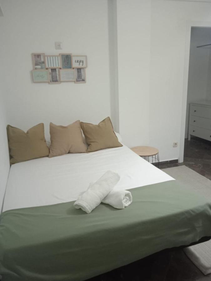 Habitación en casa particular Fantastic Bedroom The Center City Málaga