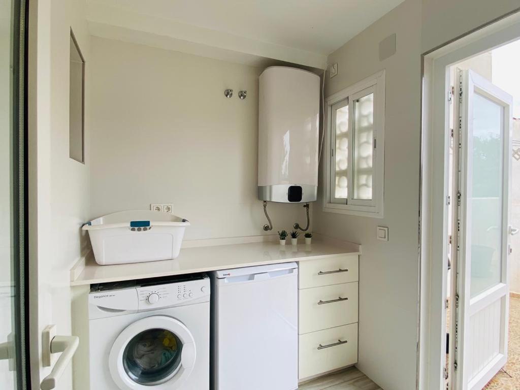 Benaplaya - Fantastica Casa Con Terraza & Piscina, Playa A 200 Metros * Malaga