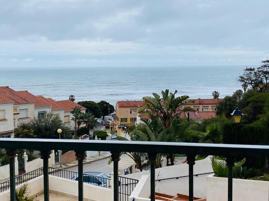Benaplaya - Fantastica Casa Con Terraza & Piscina, Playa A 200 Metros Apartment