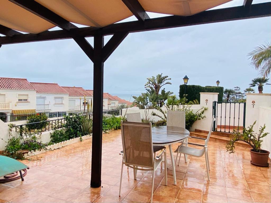 Apartment Benaplaya - Fantastica Casa Con Terraza & Piscina, Playa A 200 Metros