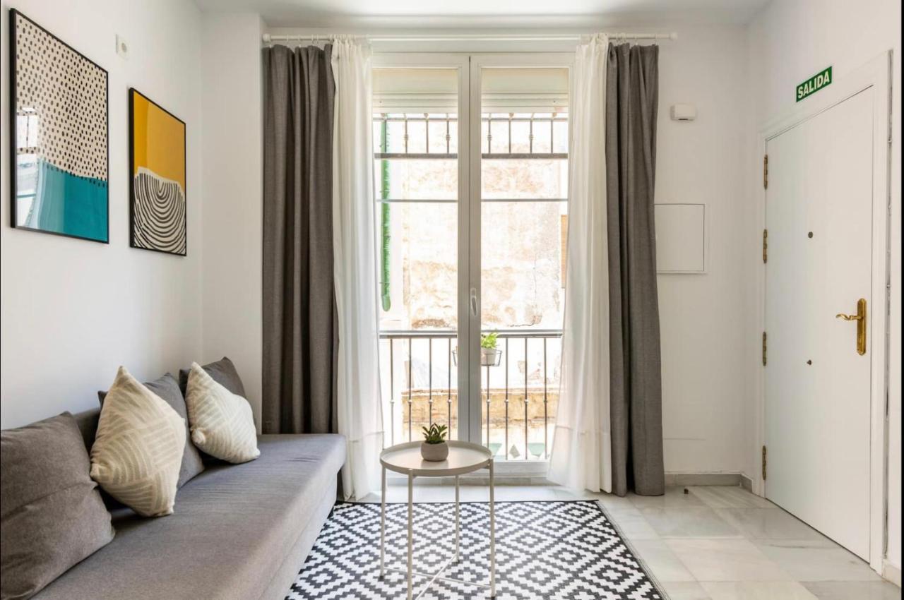 Centric Best Location And Comfort In Center Apartment *