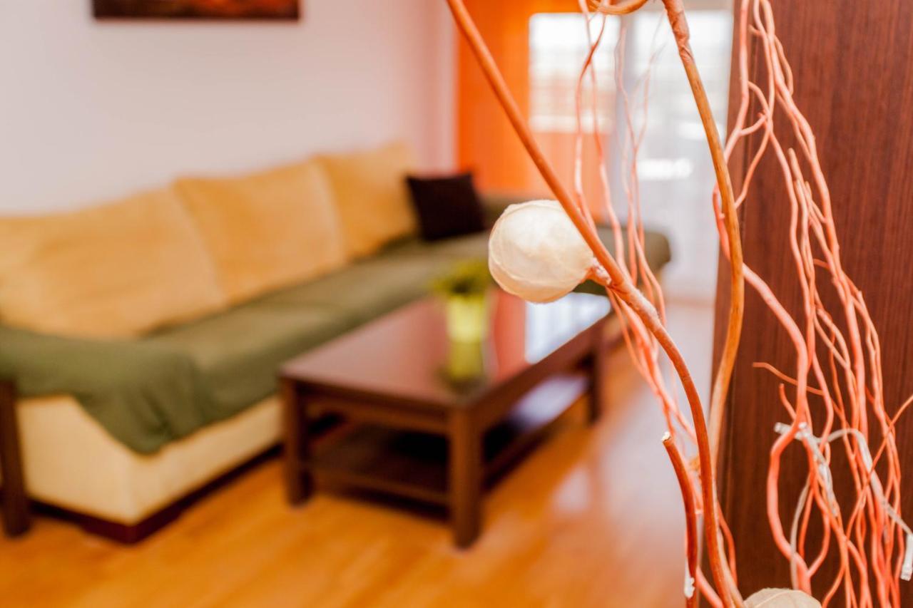 Apartamento Teatinos, Metro, Free Parking & Pool * Málaga