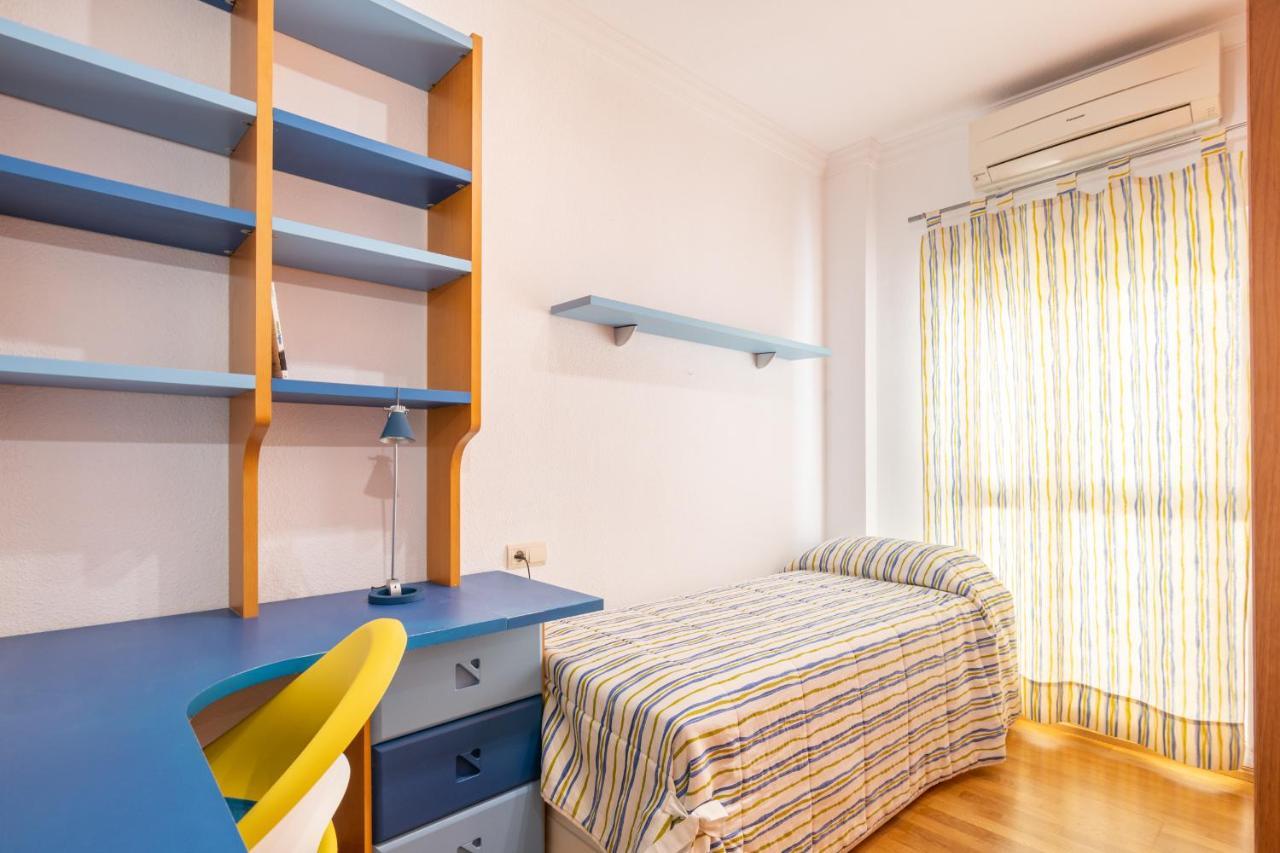 Amplio Universidad By Renthas Apartment