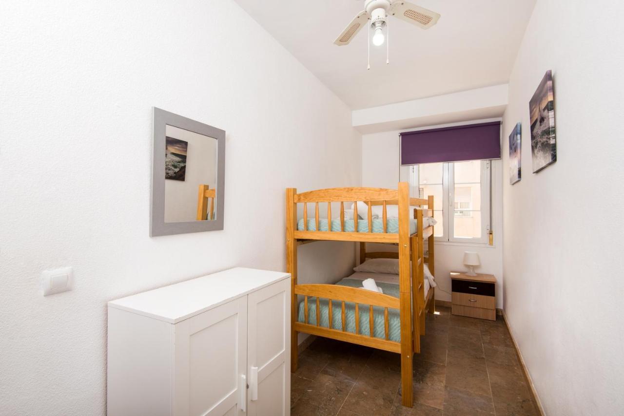 Apartment Center 2bed 2b Aircon Wif And Parking Free