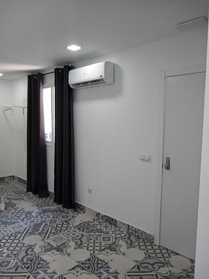 Ayz Silvela - Auto Check-in Guest house Malaga