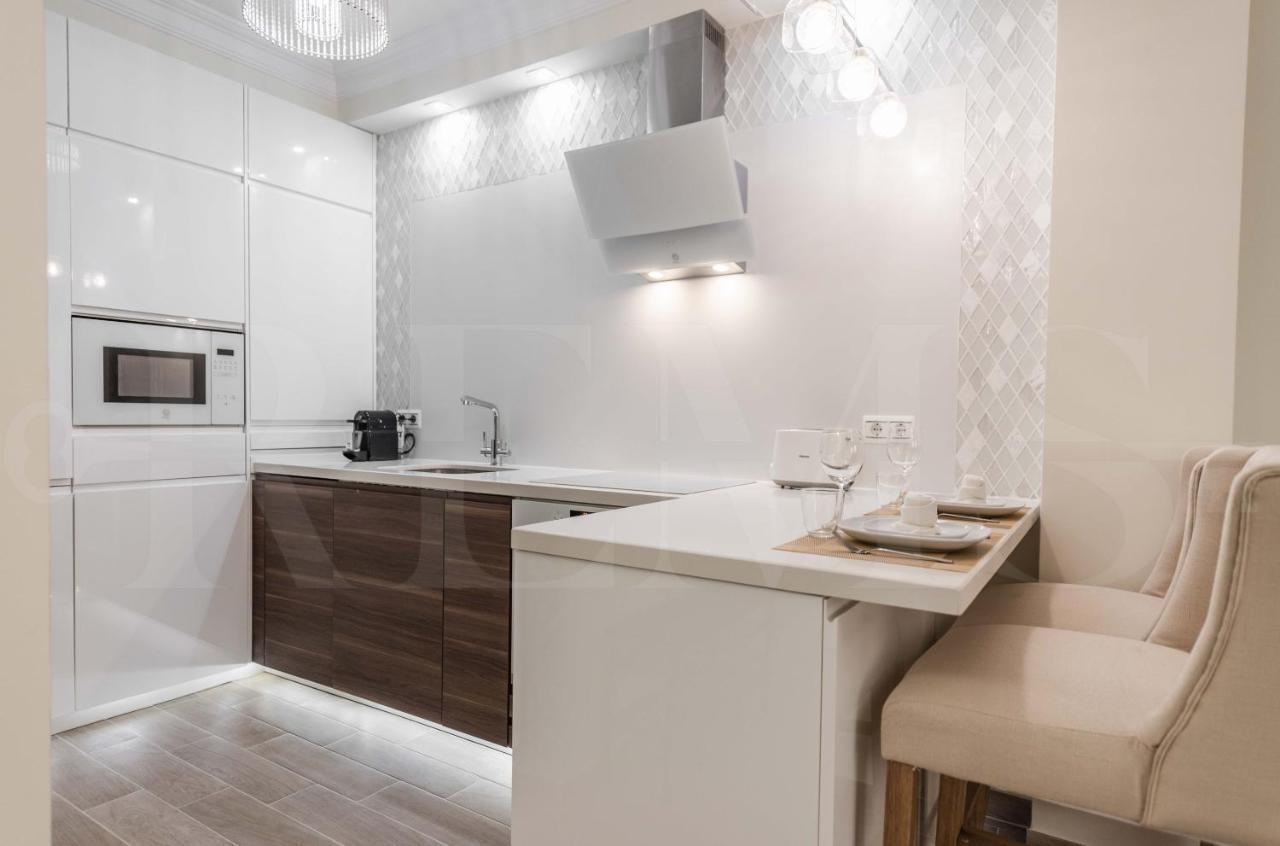 Apartment Stylish Studio Near Plaza De La Merced - Center