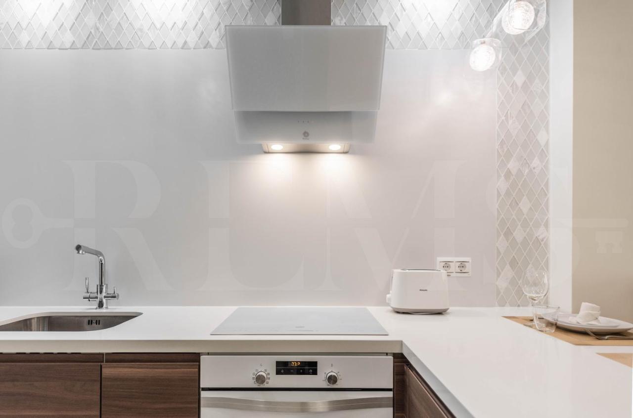 Stylish Studio Near Plaza De La Merced - Center Apartment *