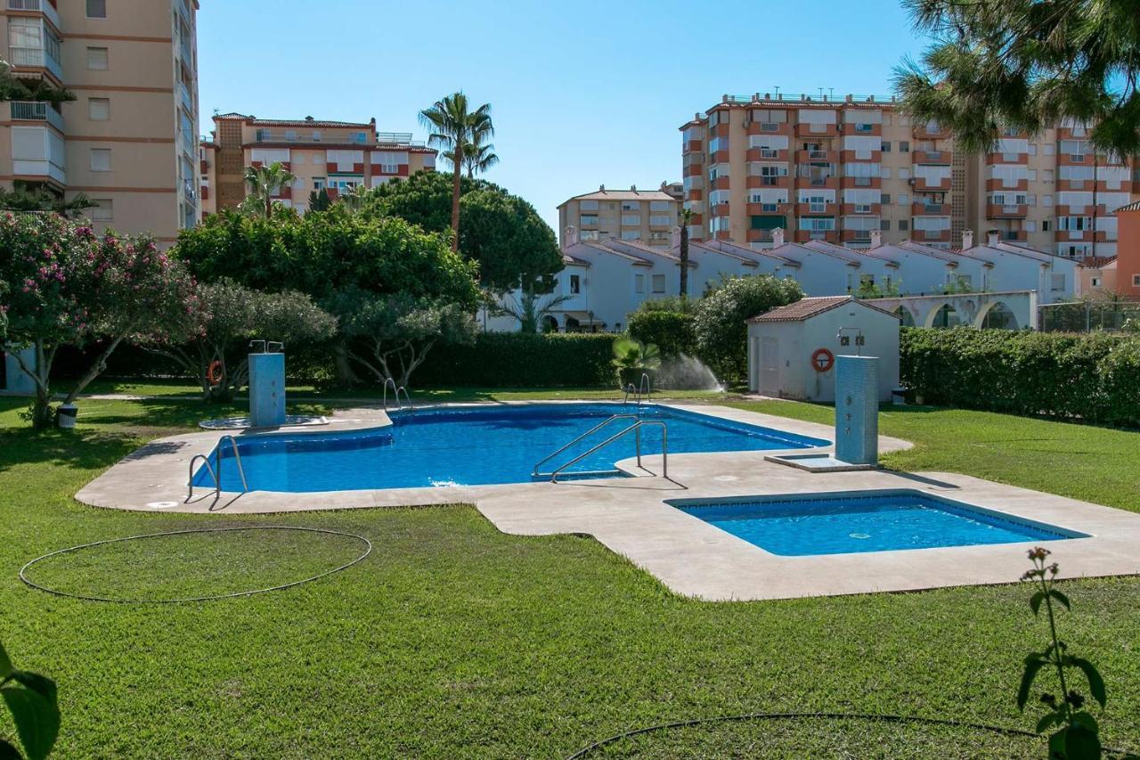 Apartment Apartamento Buganvillas Primera Linea De Playa Malaga