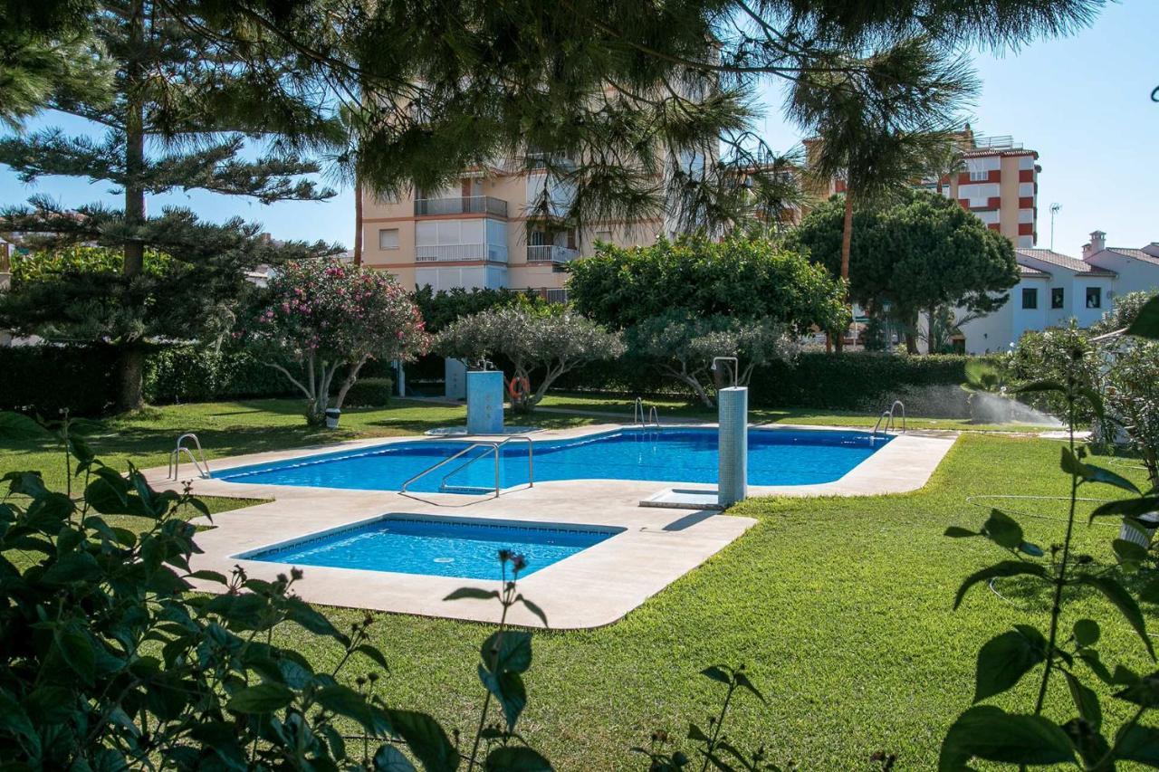 Apartment Apartamento Buganvillas Primera Linea De Playa Malaga