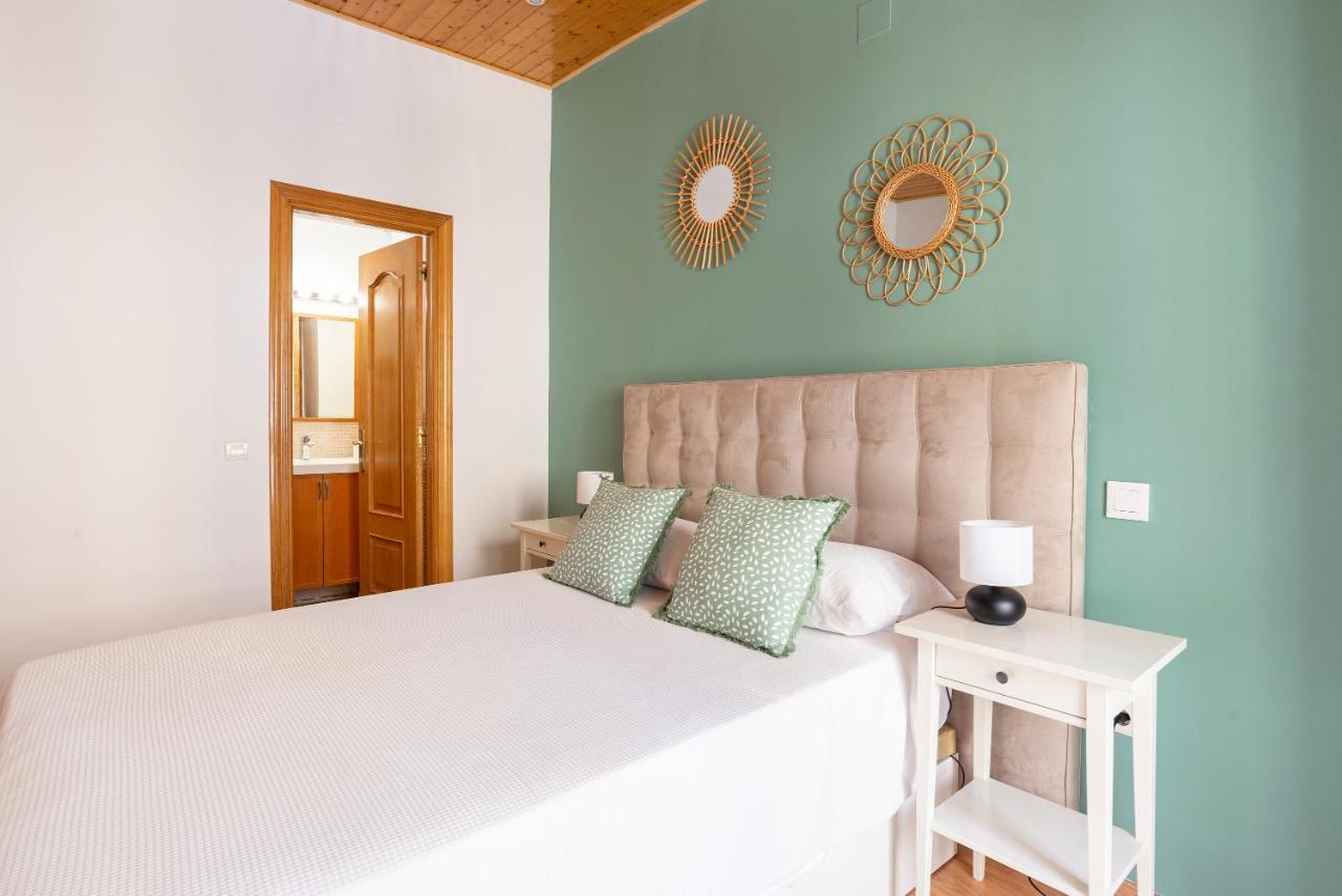 Apartment Carreteria 80 *
