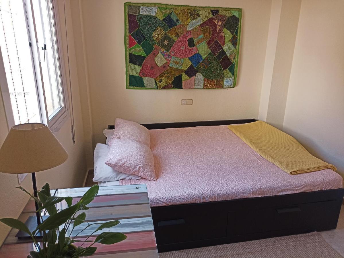 Confortable Habitacion Centrica En Piso Privado Homestay *