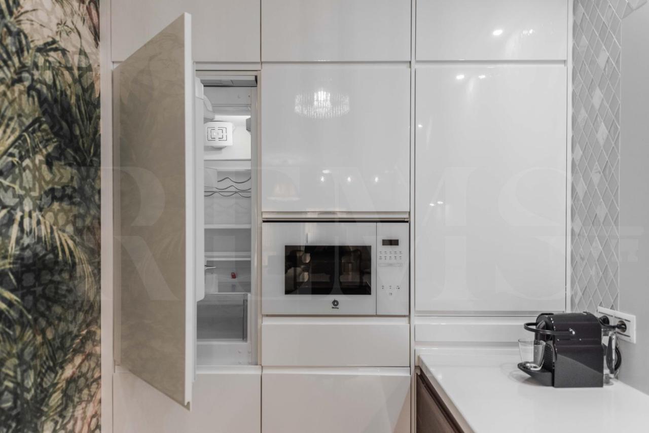 Stylish Studio Near Plaza De La Merced - Center Apartment