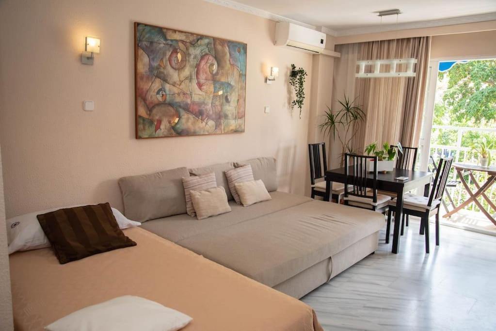 Piso Con Jardin Apartment *