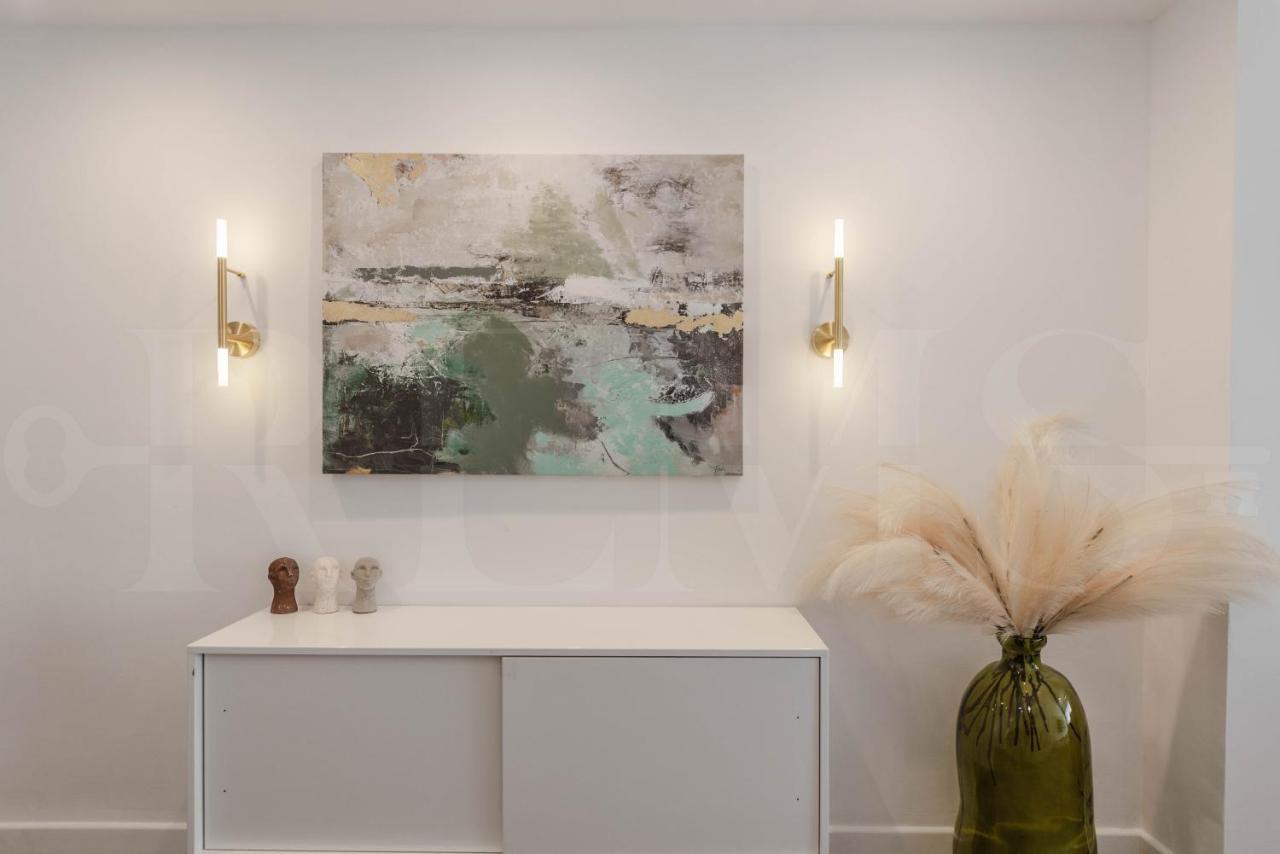 Designed Minimalist - Center By Rems Appartement