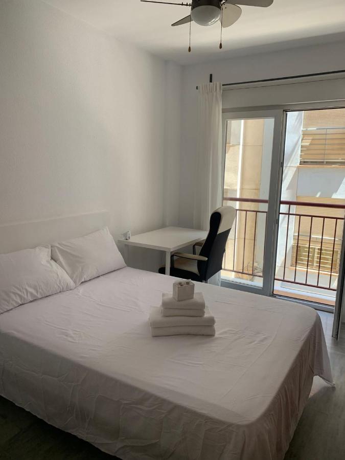 Apartment Piso De 3 Dormitorios Cerca De La Playa Y Del Recinto Ferial *