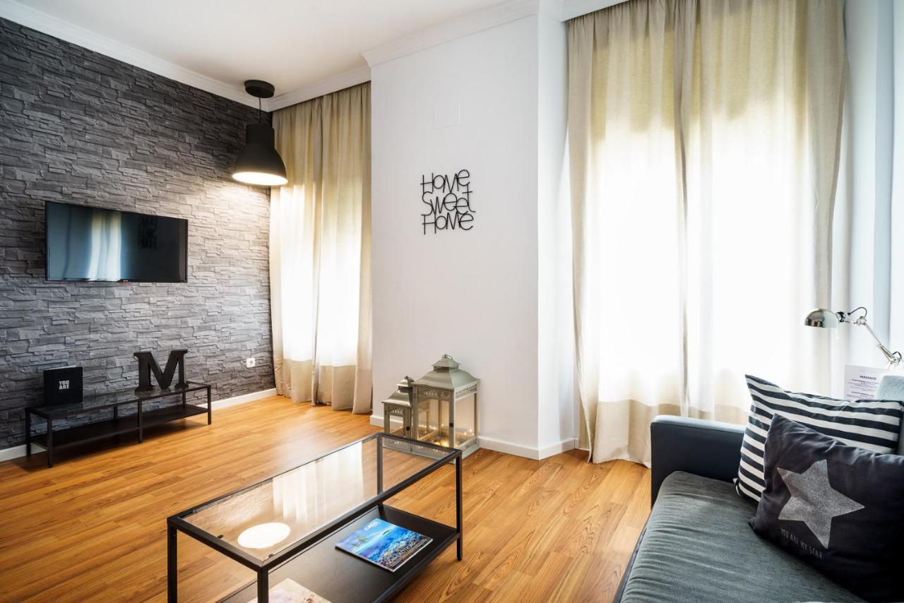 Minimal By Ele