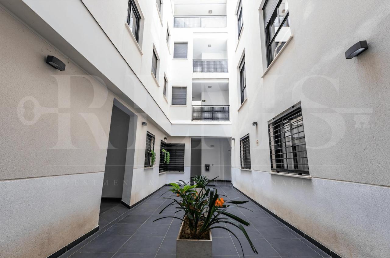 3br With Parking And Patio In The Center By Rems Apartment *